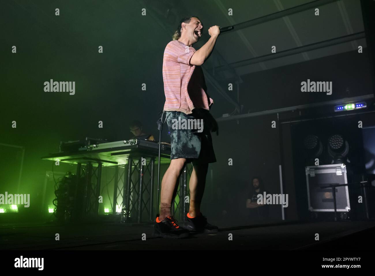 Rom, Italien. 04. Mai 2023. Cosmo tritt am 04. Mai 2023 während des Konzerts der Blitz Live Club Tour im Largo Venue Club in Rom auf. Gutschrift: Independent Photo Agency/Alamy Live News Stockfoto