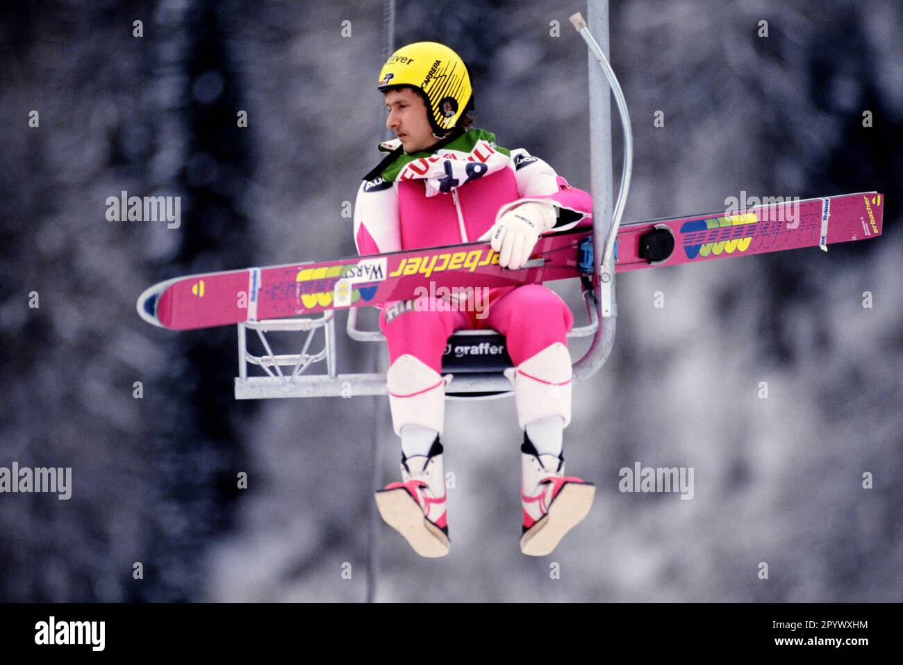 NORDIC WORLD SKI CHAMPIONSHIP 1991 IN VAL DIE FIEMME Jens Weissflog (BRD) auf DEM Sessellift-FOTO (C): WEREK Pressebildagentur XTagxderXAufnahmeXgeschaetztX xxNOxMODELxRELEASExx [automatisierte Übersetzung]- AUSTRIA OUT Stockfoto