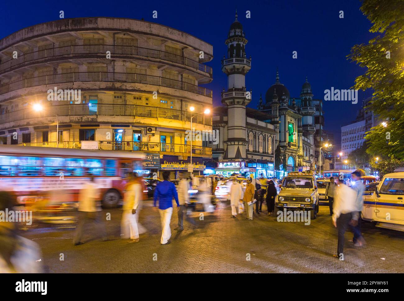 Hamidiya Mosjid, Moschee, Stadtleben mit starkem Verkehr am Abend, Blick auf die Stadt von den Straßen des muslimischen dominierten Viertels Pydhonie Stockfoto