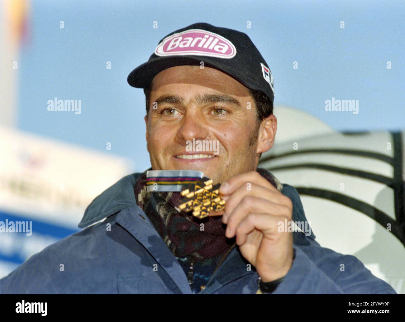 SKI ALPIN SEASON 95/96 World Championships 1996 Sierra Nevada Giant Slalom Men 13.02.1996 Alberto TOMBA (ITA) mit Goldmedaille. FOTO: WEREK Press Photo Agency xxNOxMODELxRELEASExx [automatisierte Übersetzung]- ÖSTERREICH AUSSERHALB Stockfoto