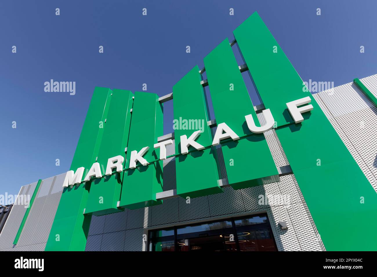 Marktkauf Ratingen, Portal mit Logo, Supermarkt, Unternehmen der Edeka-Gruppe, Nordrhein-Westfalen, Deutschland Stockfoto