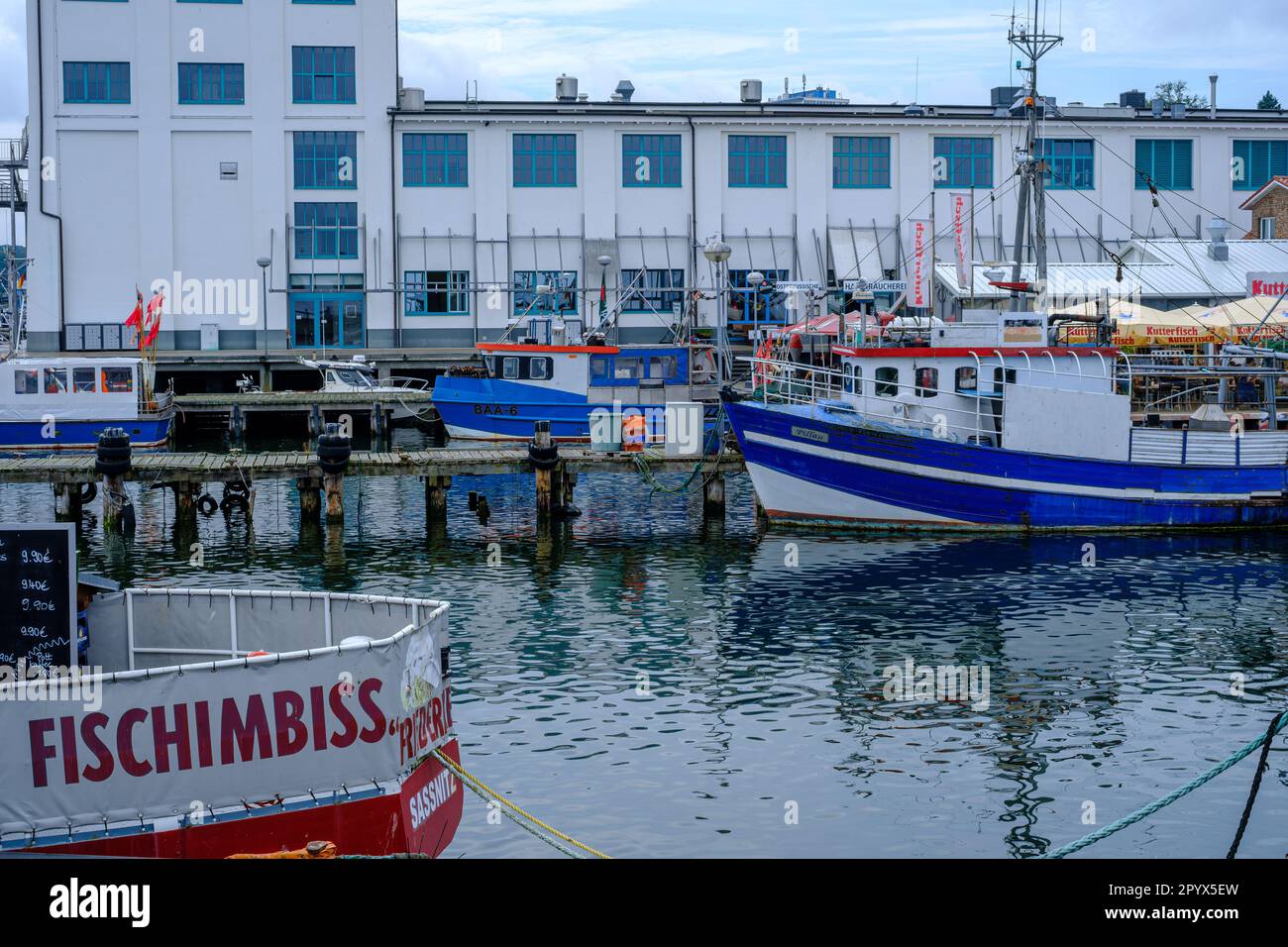 Maritime Szene im Rahmen der Sassnitz Sail 2022 im Stadthafen Sassnitz, Mecklenburg-Vorpommern, Insel Rugen. Stockfoto