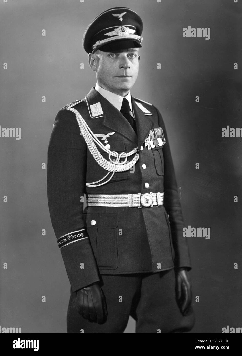 Offizier des Regiments Hermann Göring in Dienstkleidung. [Maschinelle Übersetzung] Stockfoto