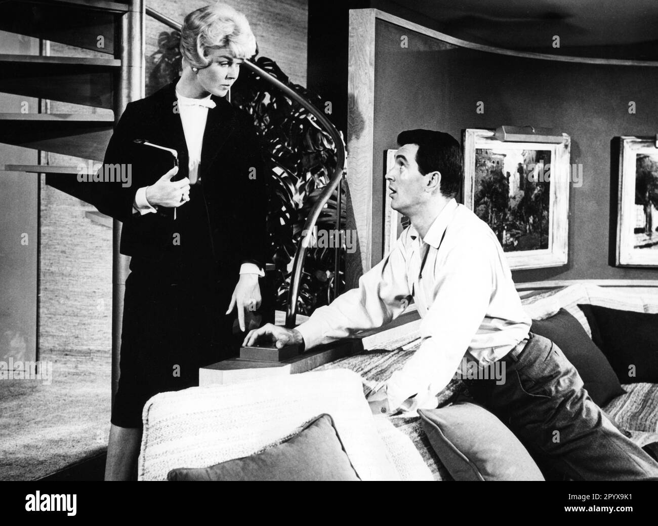 "Amerikanische Filmdarsteller Rock Hudson und Doris Day im Film "Pillow Talk". [Maschinelle Übersetzung]' Stockfoto