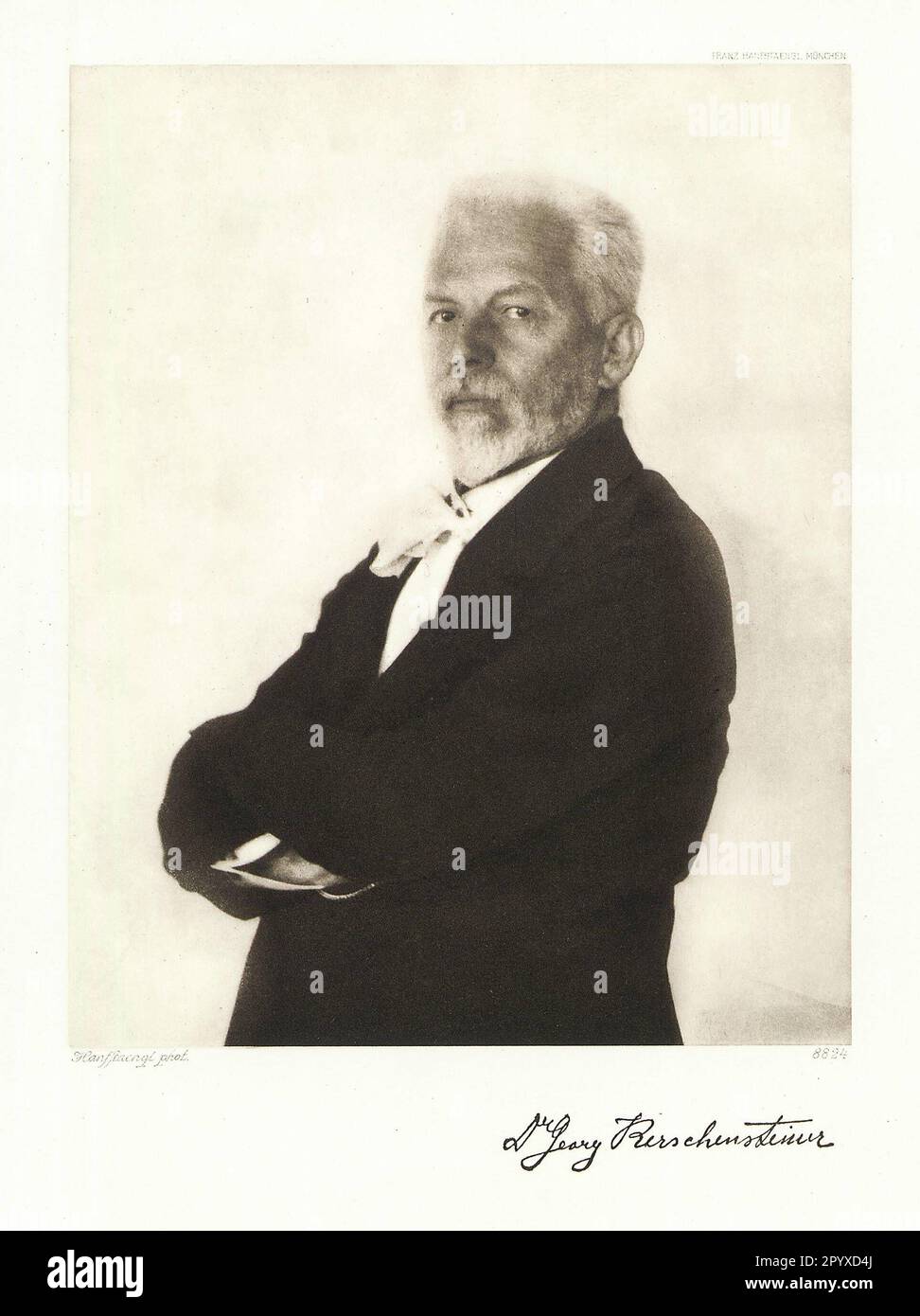 Georg Kerschensteiner (1897-1977), Deutscher Erzieher und Schulreformer. Foto von Franz Hanfstaengl. Foto: Heliogravure, Corpus Imaginum, Hanfstaengl Collection (unbefristetes Foto). [Maschinelle Übersetzung] Stockfoto