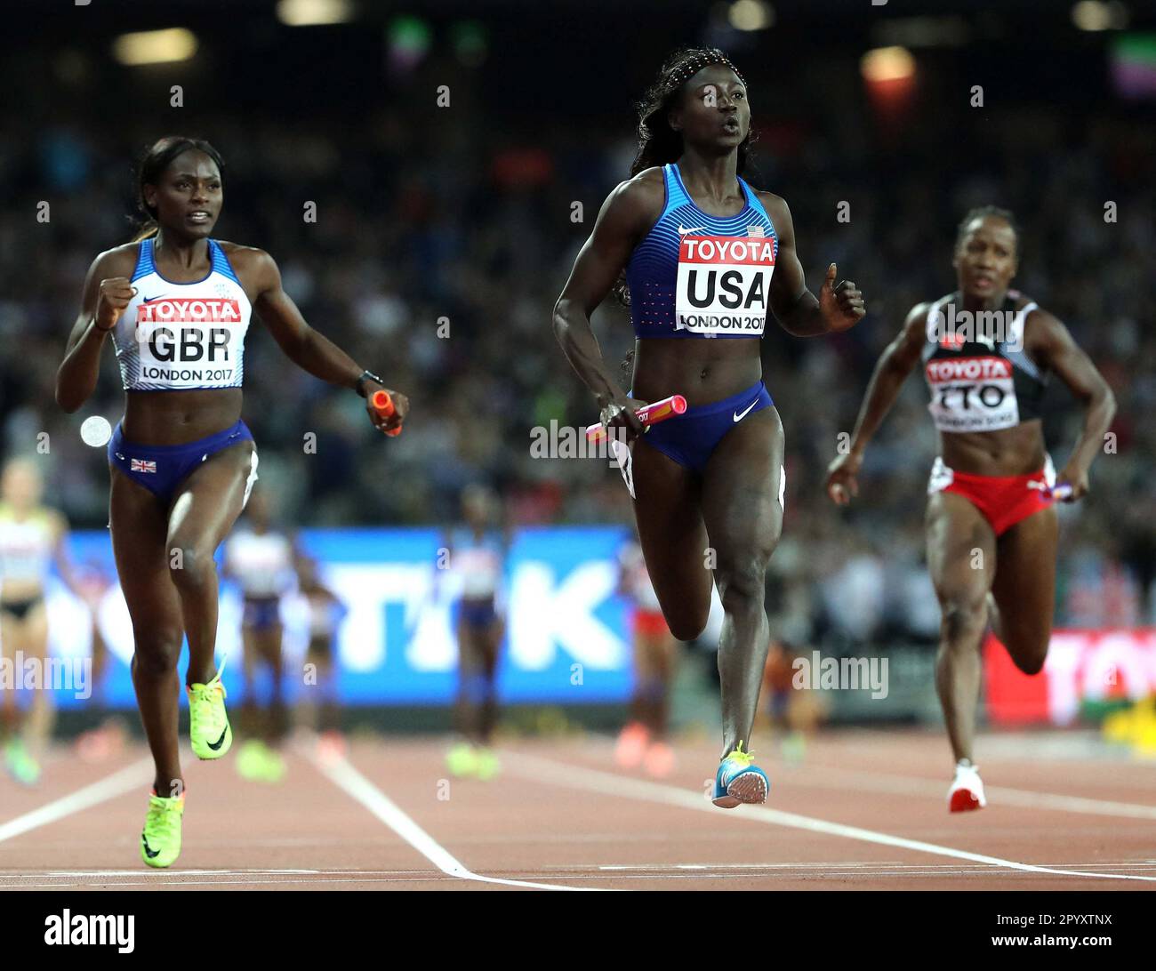 Dateifoto vom 2017 – Tori Bowie aus den USA gewinnt das 4x100-Relais aus den USA. IAAF Leichtathletik-Weltmeisterschaft 2017 in London. - Der amerikanische Springer und Langspringer Tori Bowie, dreifache Olympiasiegerin und zweifache Weltmeisterin im Leichtathletik, ist laut ihrem Agenten mit 32 Jahren gestorben. Bowie wurde zu Hause in Florida tot aufgefunden und dass die Todesursache noch nicht bekannt ist. Foto: Giuliano Bevilacqua/ABACAPRESS.COM Stockfoto