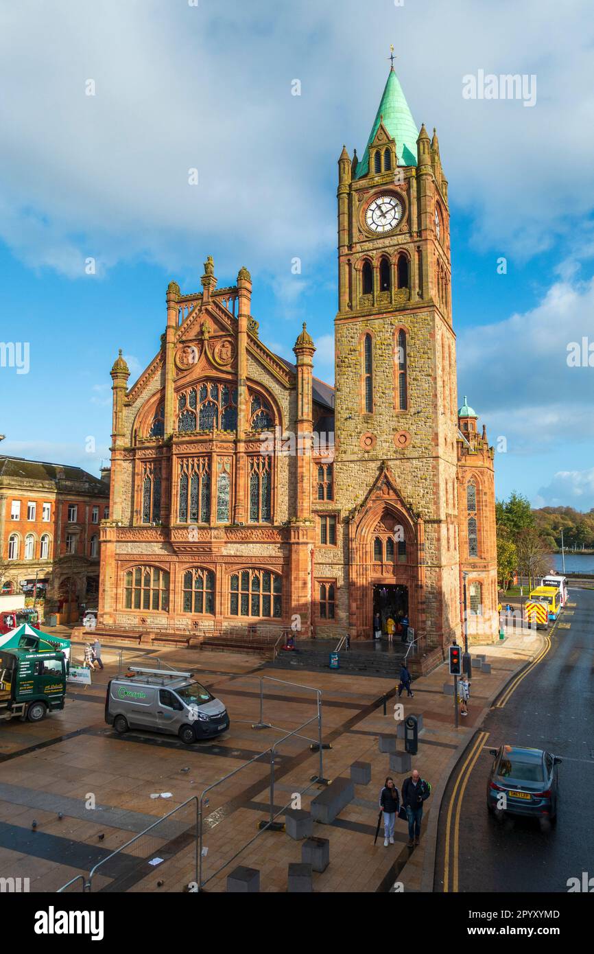 The Guildhall in Derry / Londonderry, County Londonderry, Nordirland, Großbritannien Stockfoto