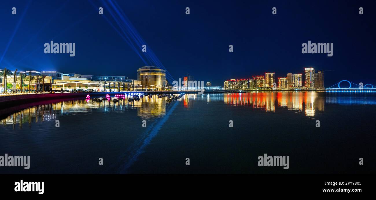 LUSAIL CITY IN DER NACHT Stockfoto