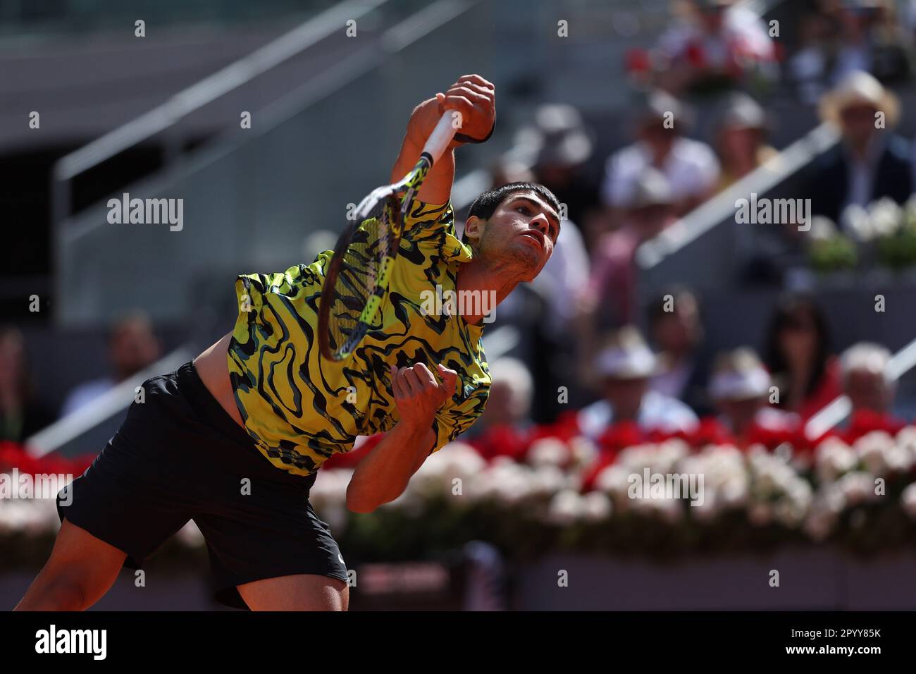 Carlos Alcaraz bei den Mutua Madrid Open 2023, Masters 1000 Tennis Turnier am 5. Mai 2023 auf der Caja Magica in Madrid, Spanien - Foto: Antoine Couvercelle/DPPI/LiveMedia Stockfoto