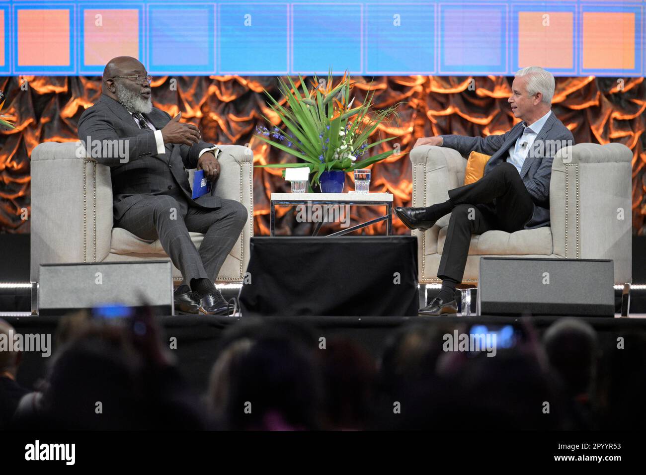 IMAGE DISTRIBUTED FOR T.D. JAKES ENTERPRISES T.D. Jakes, left