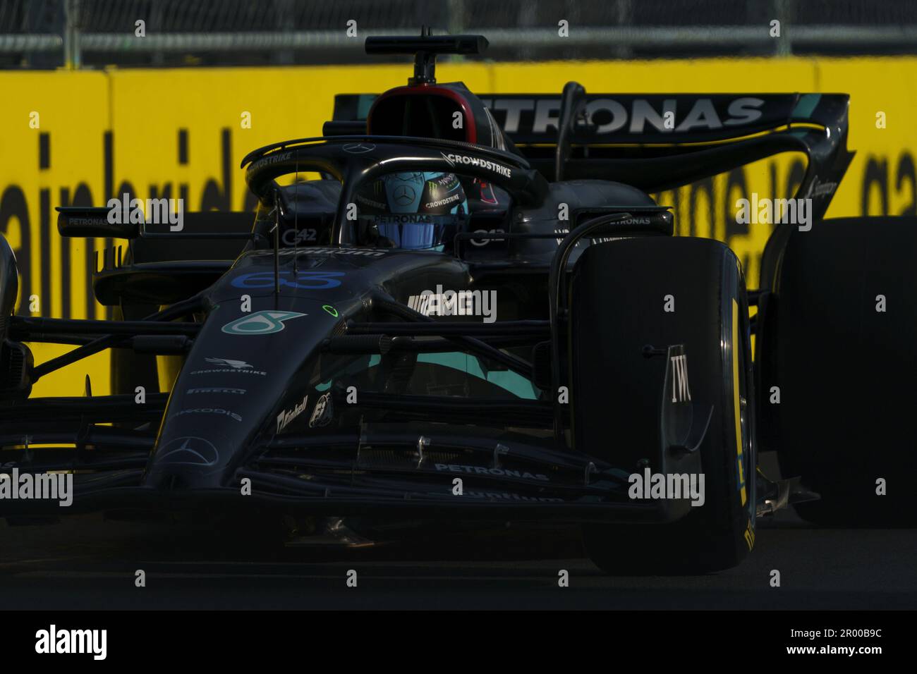 Miami Gardens, Usa. 05. Mai 2023. Der britische Formel-1-Fahrer George Russell von Mercedes-AMG Petronas in Aktion während der zweiten Trainingssitzung für die Formel-1 Grand Prix​ von Miami am 5. Mai 2023 im Miami International Autodrome in Miami Gardens, Florida. Foto: Greg Nash/UPI Credit: UPI/Alamy Live News Stockfoto