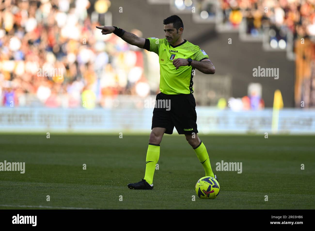 Rom, Italien. 06. Mai 2023. Schiedsrichter Fabio Maresca am 34. Tag der Serie A Meisterschaft zwischen A.S. Rom gegen F.C. Inter am 6. Mai 2023 im Stadio Olimpico in Rom, Italien. Kredit: Live Media Publishing Group/Alamy Live News Stockfoto