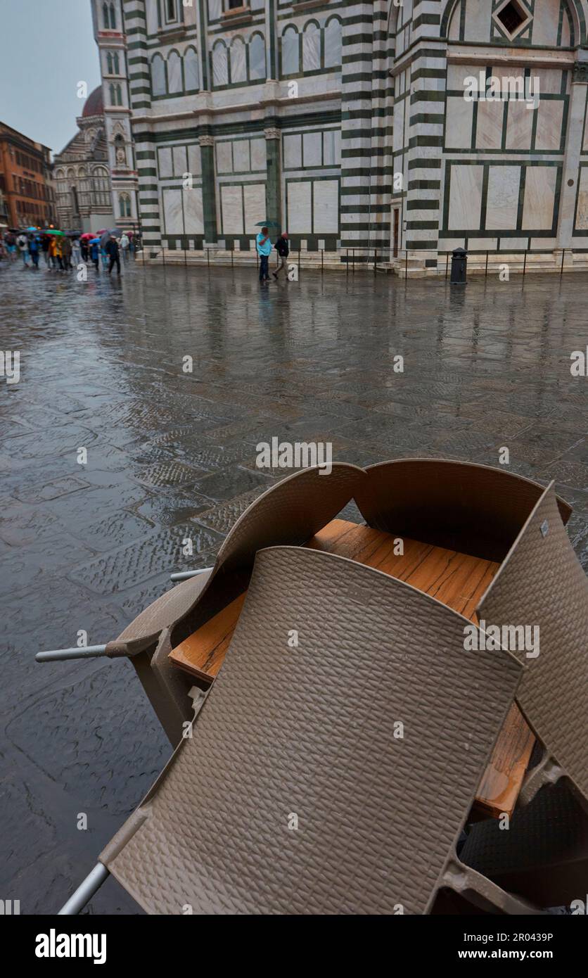 Regnerischer Tag auf der piazza del Duomo in der Stadt. Florenz, Italien Stockfoto