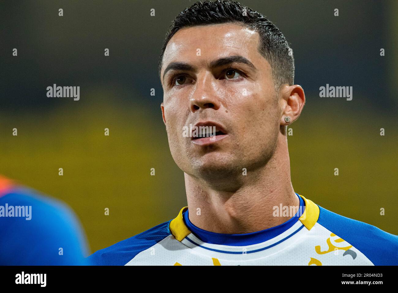 Cristiano Ronaldo vom FC Al-Nassr sieht sich beim SAFF Roshn Saudi Pro League 2023-24 Match Day 24 Against Al-Raed FC am 29. April 2023 im Al-Awwal Park Stadium in Riad, Saudi-Arabien, an. Foto: Victor Fraile / Power Sport Images Stockfoto