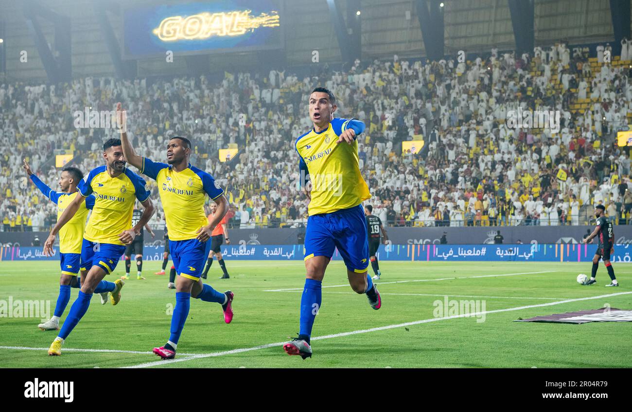 Cristiano Ronaldo vom FC Al-Nassr feiert seine Feier, nachdem er am 29. April 2023 in Riad, Saudi Arabien, bei seinem SAFF Roshn Saudi Pro League 2023-24 Match Day 24 im Al-Awwal Park Stadium gegen den FC Al-Raed geschossen hat. Foto: Victor Fraile / Power Sport Images Stockfoto