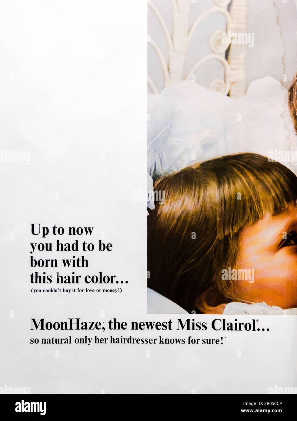 Miss Clairol Hair Coloring-Moon Haze Werbeanzeige in einem Journal Magazin, 1965 Stockfoto