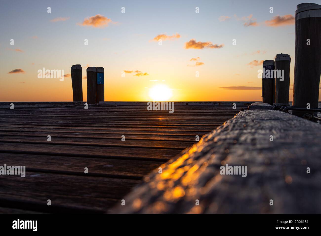 Sonnenuntergang über der Anlegestelle auf Heron Island, Great Barrier Reef, Queensland Australien Stockfoto