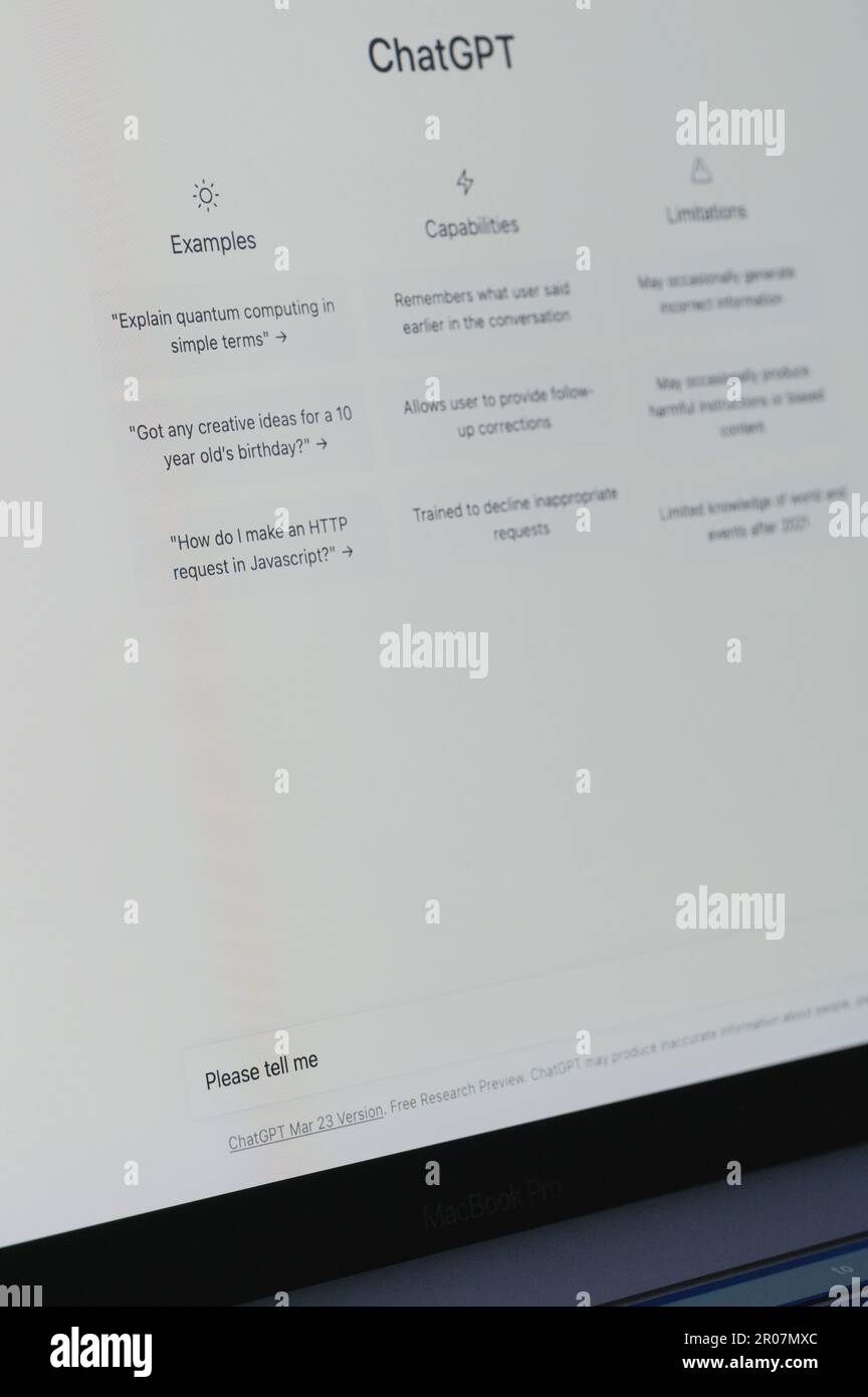 New york, USA - 7. April 2023: Erklärung von ChatGPT Open AI auf dem Computerbildschirm in Nahaufnahme Stockfoto
