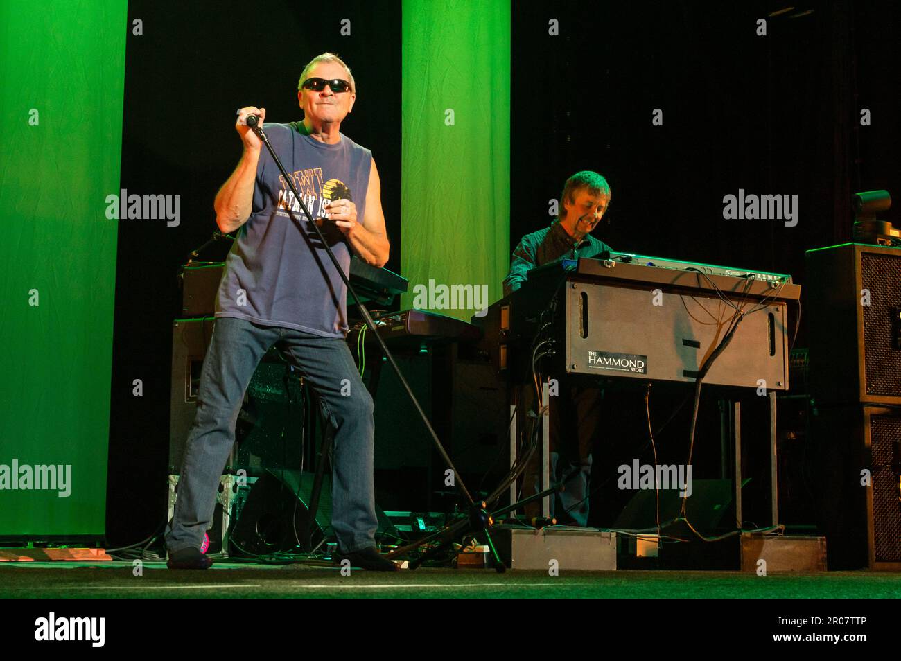 Costa Mesa, Kalifornien, 6. August 2014: Deep Purple's Lead Sänger Ian Gillan und Keyboardist Don Airey im Pacific Amphitheatre. Stockfoto