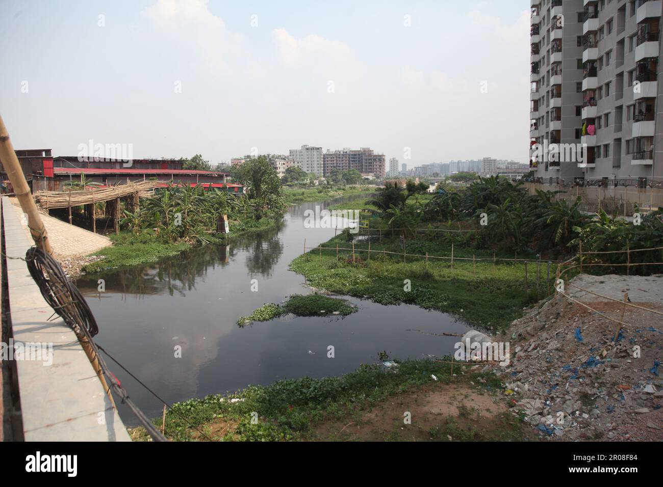 Turag Bhashantek Lake 07may2023 dhaka bangladesch. Der Bhashantek-See war ...