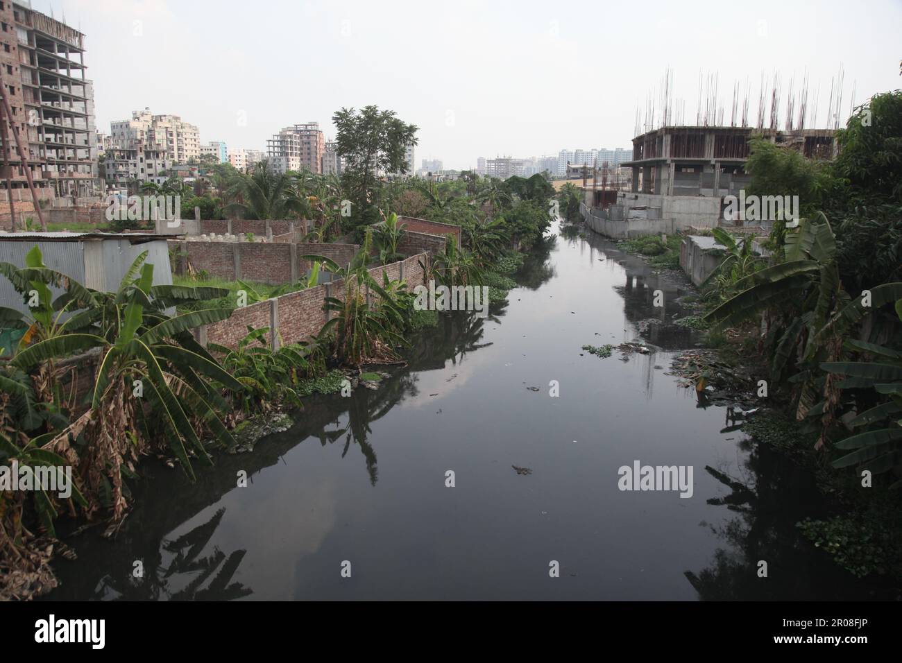 Turag Bhashantek Lake 07may2023 dhaka bangladesch. Der Bhashantek-See war ...