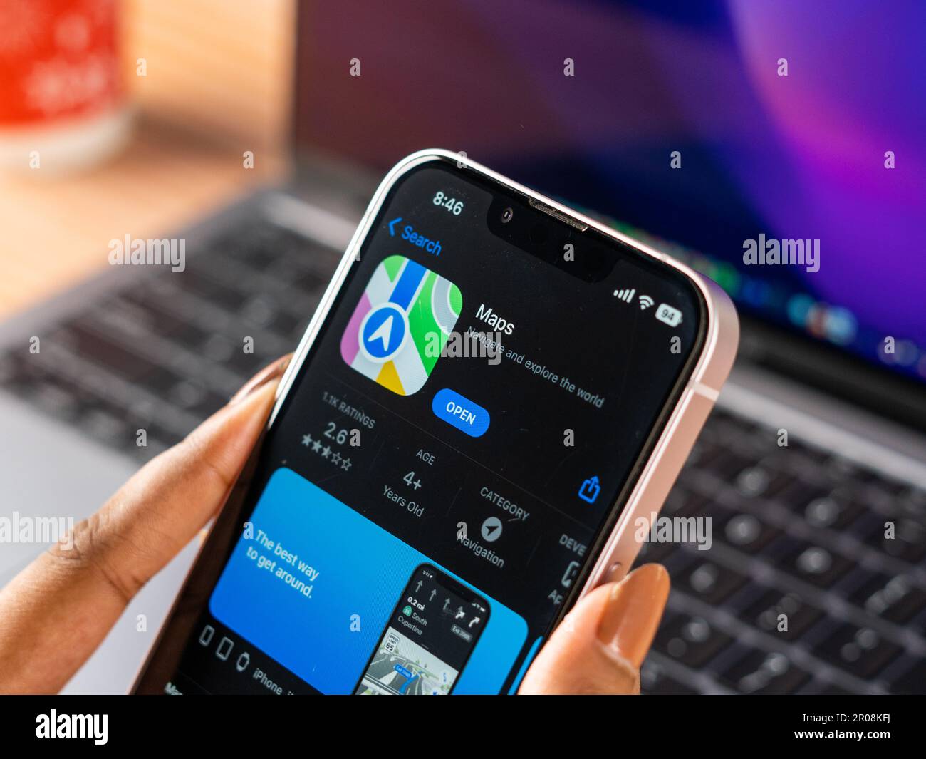 West Bangal, Indien - 20. Februar 2023 : Apple-Karten auf dem Telefonbildschirm. Stockfoto