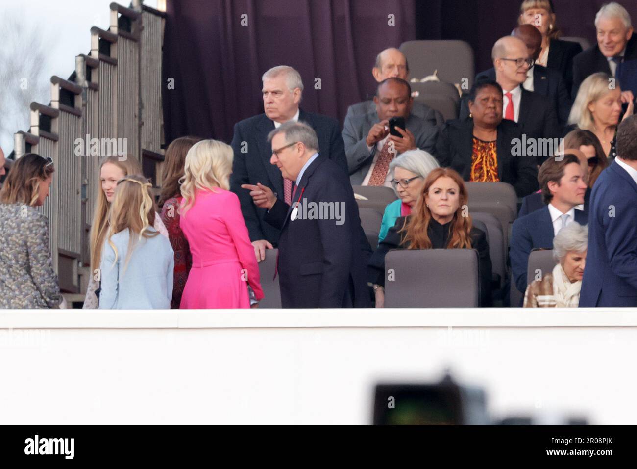 Der Herzog von York und Sarah Ferguson, Herzogin von York, werden während des Krönungskonzerns auf dem Gelände von Windsor Castle, Berkshire, zur Feier der Krönung von König Karl III. Und Königin Camilla gesehen. Foto: Sonntag, 7. Mai 2023. Stockfoto