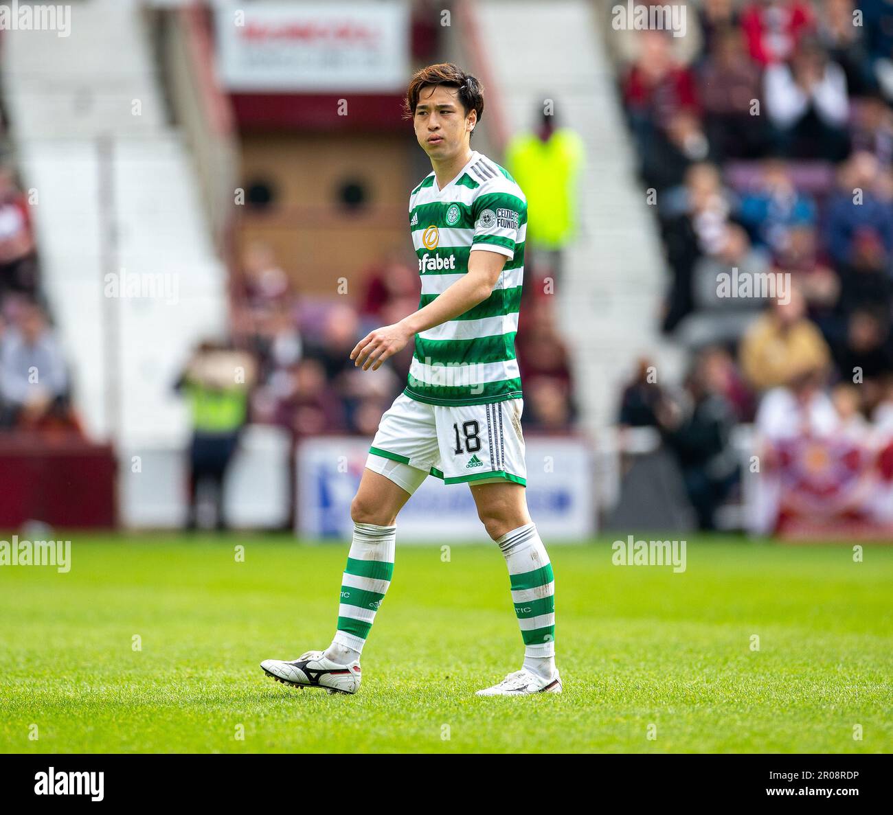 Edinburgh, Großbritannien. 07. Mai 2023. 7. Mai 2023; Tynecastle Park, Edinburgh, Schottland: Scottish Premiership Football, Hearts versus Celtic; Yuki Kobayashi von Celtic Credit: Action Plus Sports Images/Alamy Live News Stockfoto