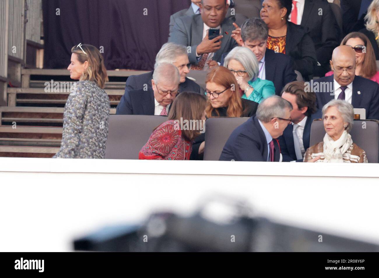 Der Herzog von York und Sarah Ferguson, Herzogin von York, werden beim Krönungskonzert auf dem Gelände von Windsor Castle, Berkshire, zur Feier der Krönung von König Karl III. Und Königin Camilla gesehen. Foto: Sonntag, 7. Mai 2023. Stockfoto