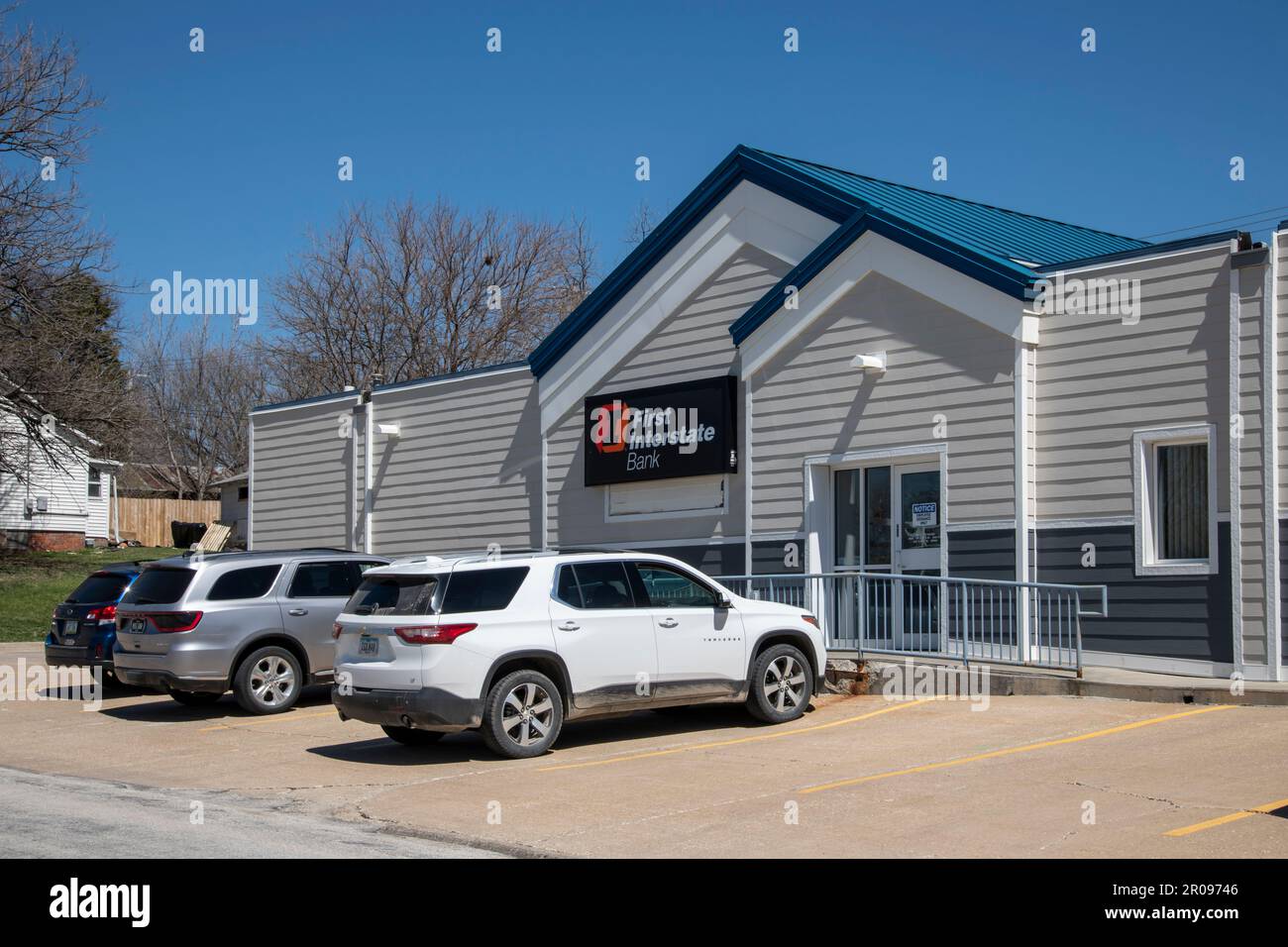 Creston, Iowa. Erste Interstate Bank. First Interstate ist eine Gemeinschaftsbank mit Hauptsitz in Billings, Montana, mit mehr als 300 Filialen. Stockfoto