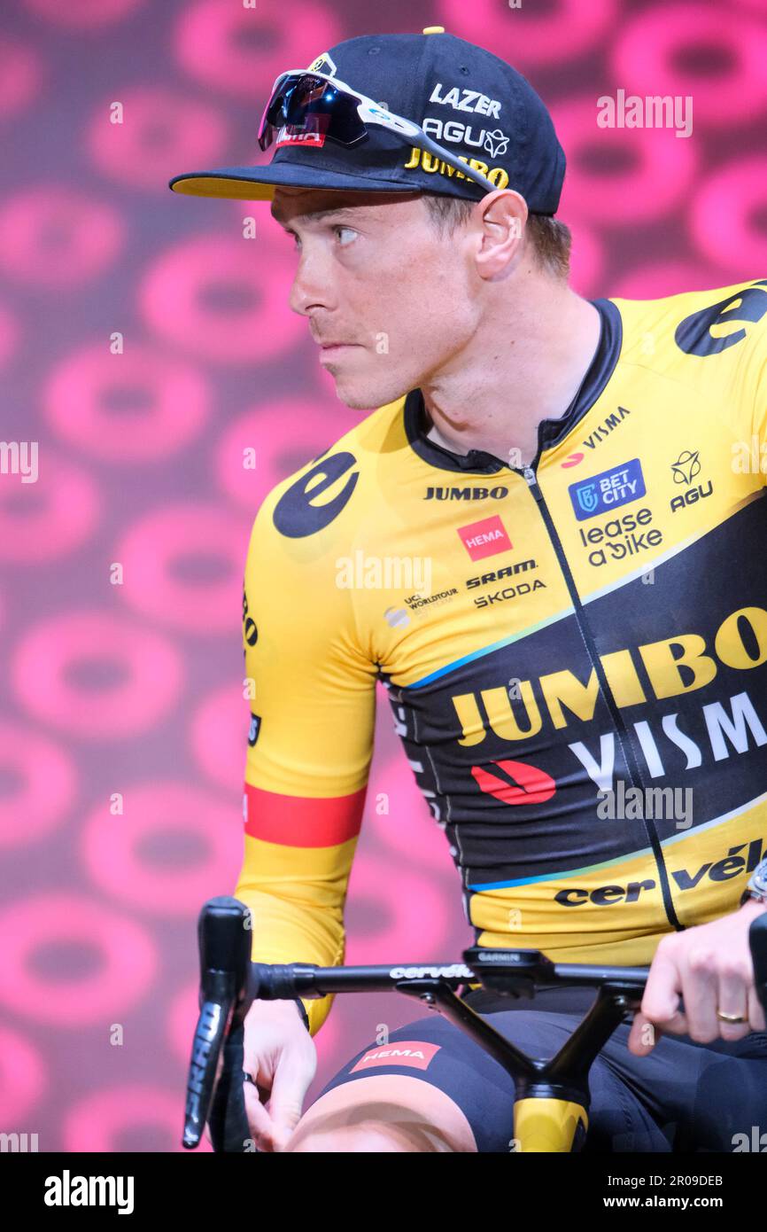 Rohan Dennis aus Australien - Jumbo - Visma gesehen während des Giro d'Italia 106. 2023. Die offene Zeremonie der Teampräsentation für 106. Giro d'Italia 2023 in Pescara (Italien) Stockfoto