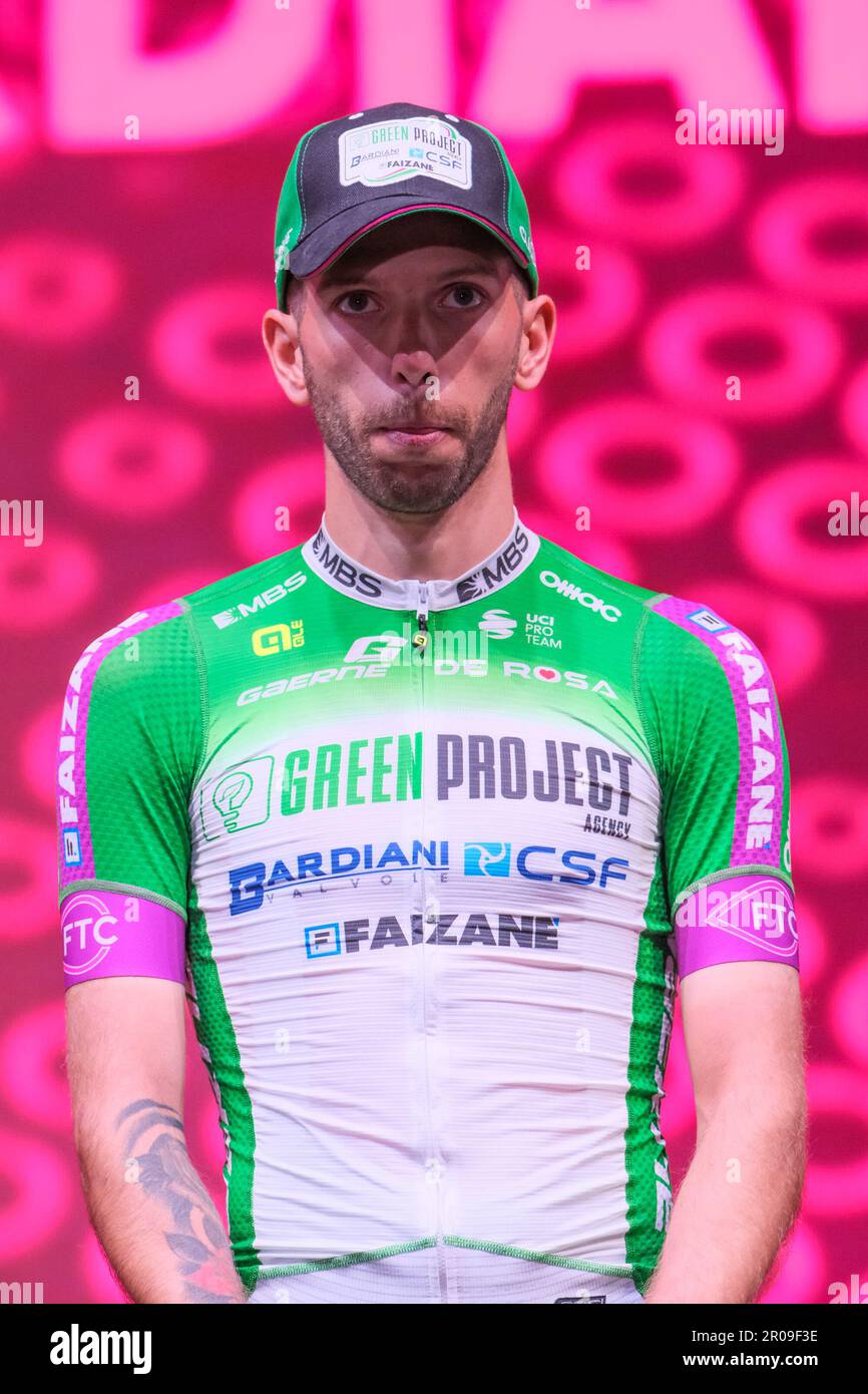 Pescara, Italien. 04. Mai 2023. Martin Marcellusi aus Italien - Grünes Projekt - Bardiani CSF-Faizanè gesehen während des Giro d'Italia 106. 2023. Die offene Zeremonie der Teampräsentation für 106. Giro d'Italia 2023 in Pescara (Italien) (Foto: Davide Di Lalla/SOPA Images/Sipa USA) Kredit: SIPA USA/Alamy Live News Stockfoto