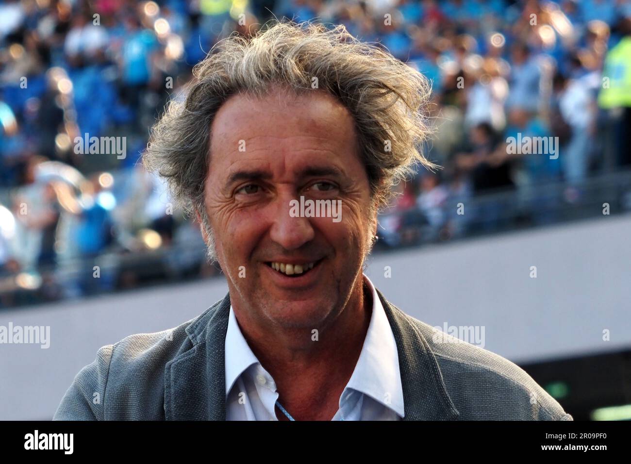 Paolo Sorrentino ist italienischer Regisseur, Drehbuchautor und Filmproduzent, während des Spiels der italienischen Serie A zwischen Neapel und Fiorentina, Neapel 1, Fiorentina 0, gespielt im Stadion Diego Armando Maradona. Stockfoto