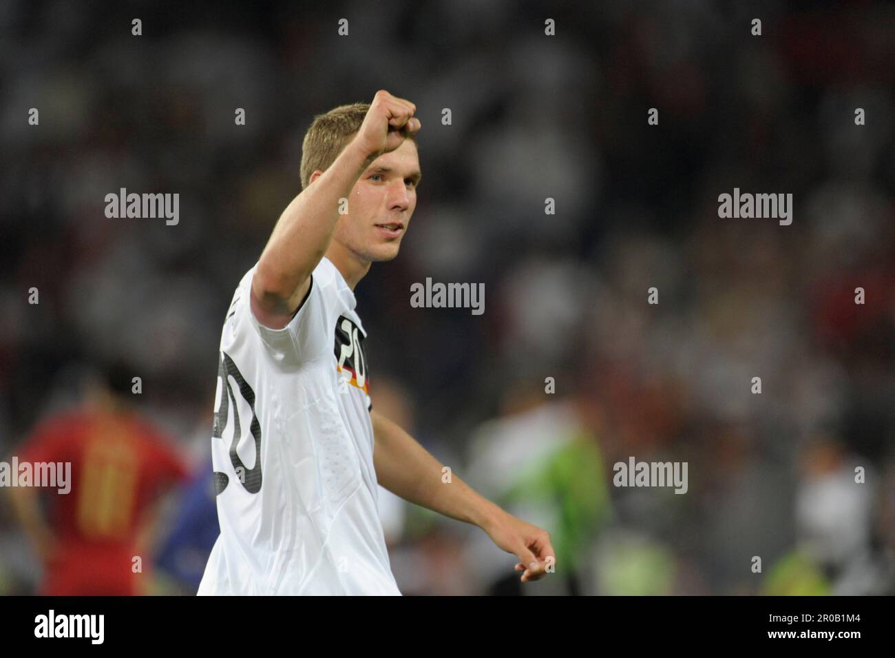 Lukas Podolski ballt die Faust.Fußball Europameisterschaft Länderspiel Deutschland - Portugal 3:2, 19.6.2008 Stockfoto