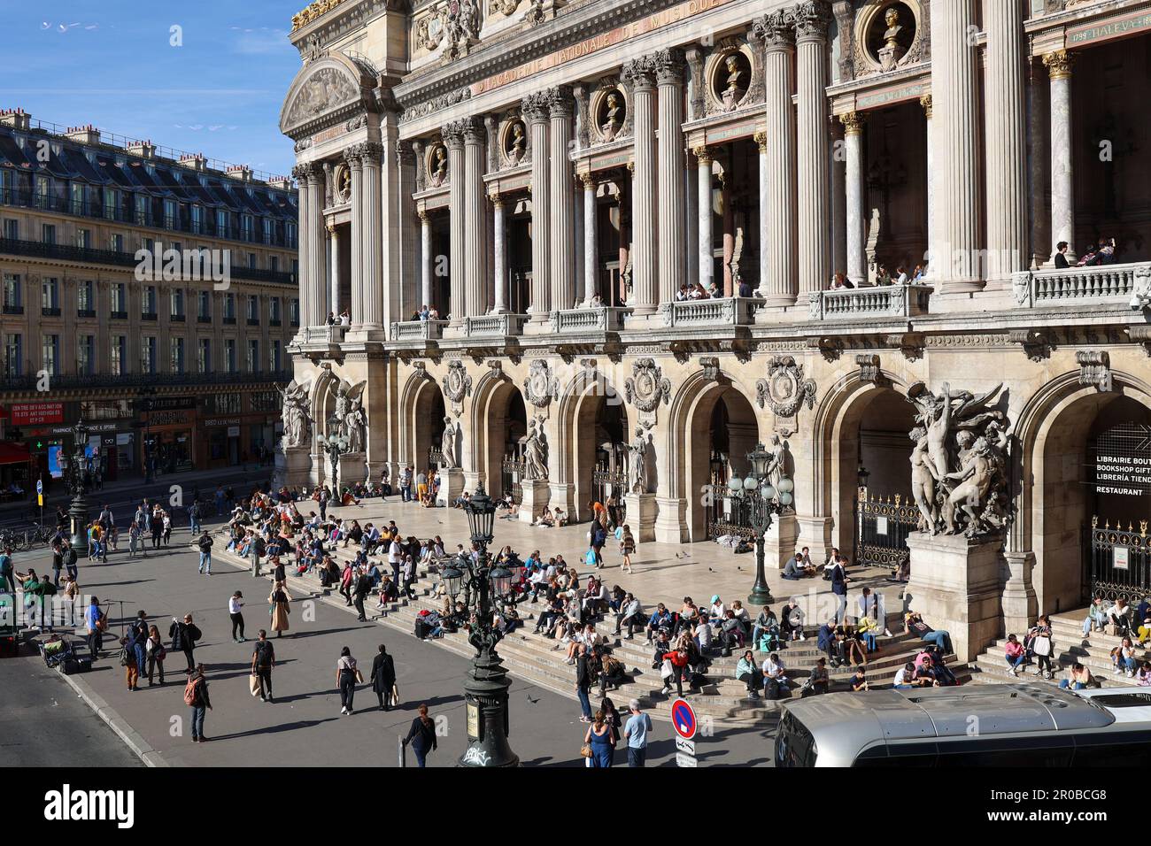 PARIS, FRANKREICH, 20. Oktober 2022: Opera Garnier in Paris. Stockfoto