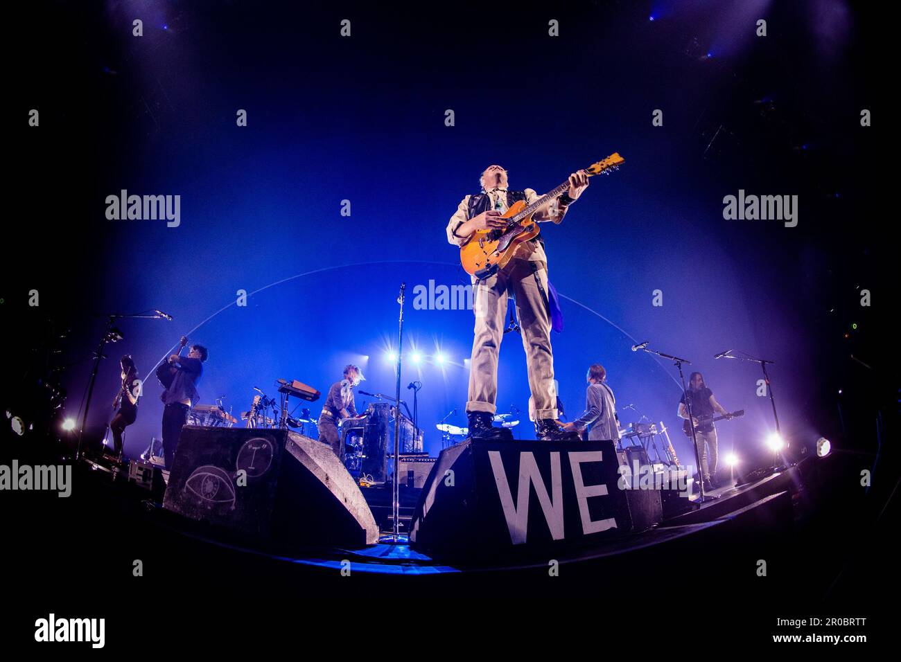 Arcade Fire in einem Konzert in Mailand am 12. 2022. september Stockfoto