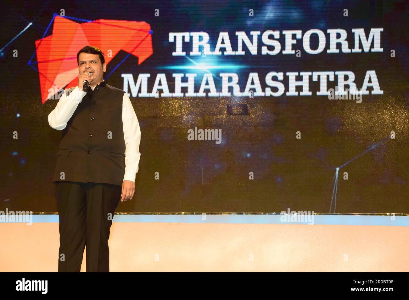 Devendra Fadnavis, indische Politikerin, Ministerpräsident von Maharashtra, Eröffnung von Transform Maharashtra, Mumbai, Indien, 1. Mai 2017 Stockfoto