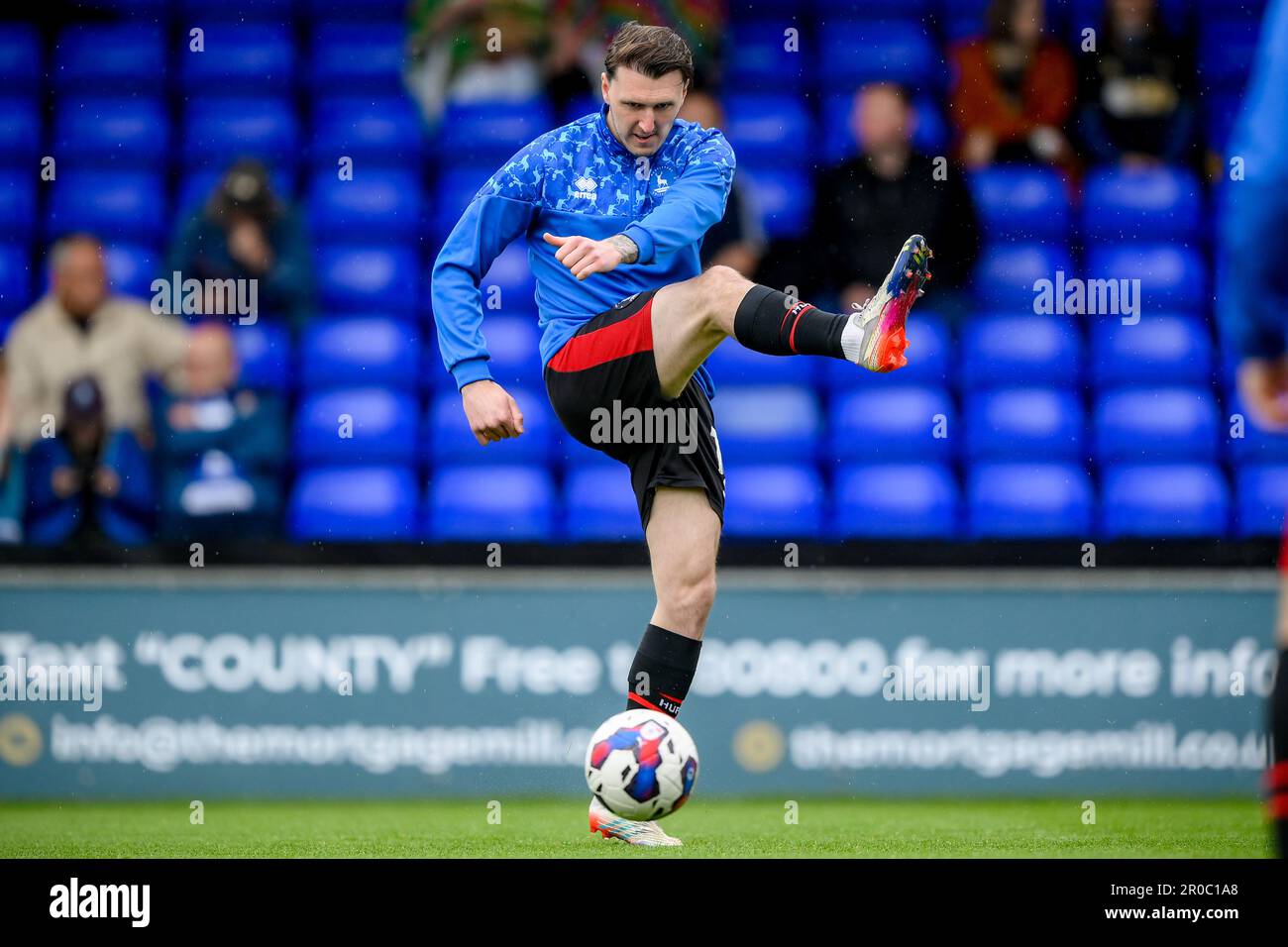 Callum Cooke #10 von Hartlepool United während des Warm Up for the Game in the Sky Bet League 2 Spiel Stockport County vs Hartlepool United im Edgeley Park Stadium, Stockport, Großbritannien, 8. Mai 2023 (Foto: Ben Roberts/News Images) Stockfoto