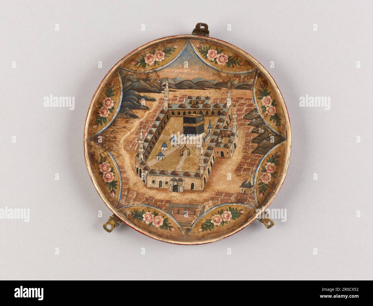 2016,49 [Ansicht 5 von 7]. Qibla-Anzeige, 1700-1825. Auch als Qibla-Kompass bekannt. Qibla-Indikatoren werden verwendet, um die Richtung und die Zeit des Gebets von muslimischen Gläubigen zu finden. Nach den zentralen Grundsätzen (oder fünf Säulen) des Islam müssen sie fünfmal am Tag beten. Stockfoto