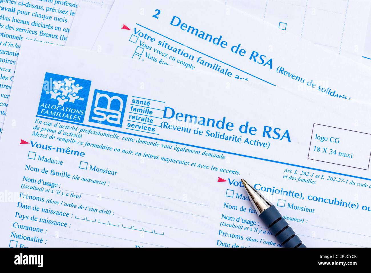 Antragsformular für RSA (Revenu de solidarité Active), eine Zulage, die Personen ohne Einkommen in Frankreich ein Mindesteinkommen gewährt Stockfoto