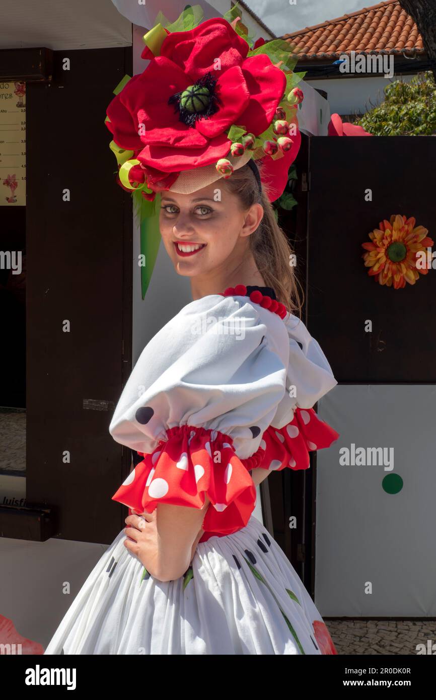 Blumenmädchen, Das Mai-Blumenfestival, Funchal, Madeira, Portugal Stockfoto