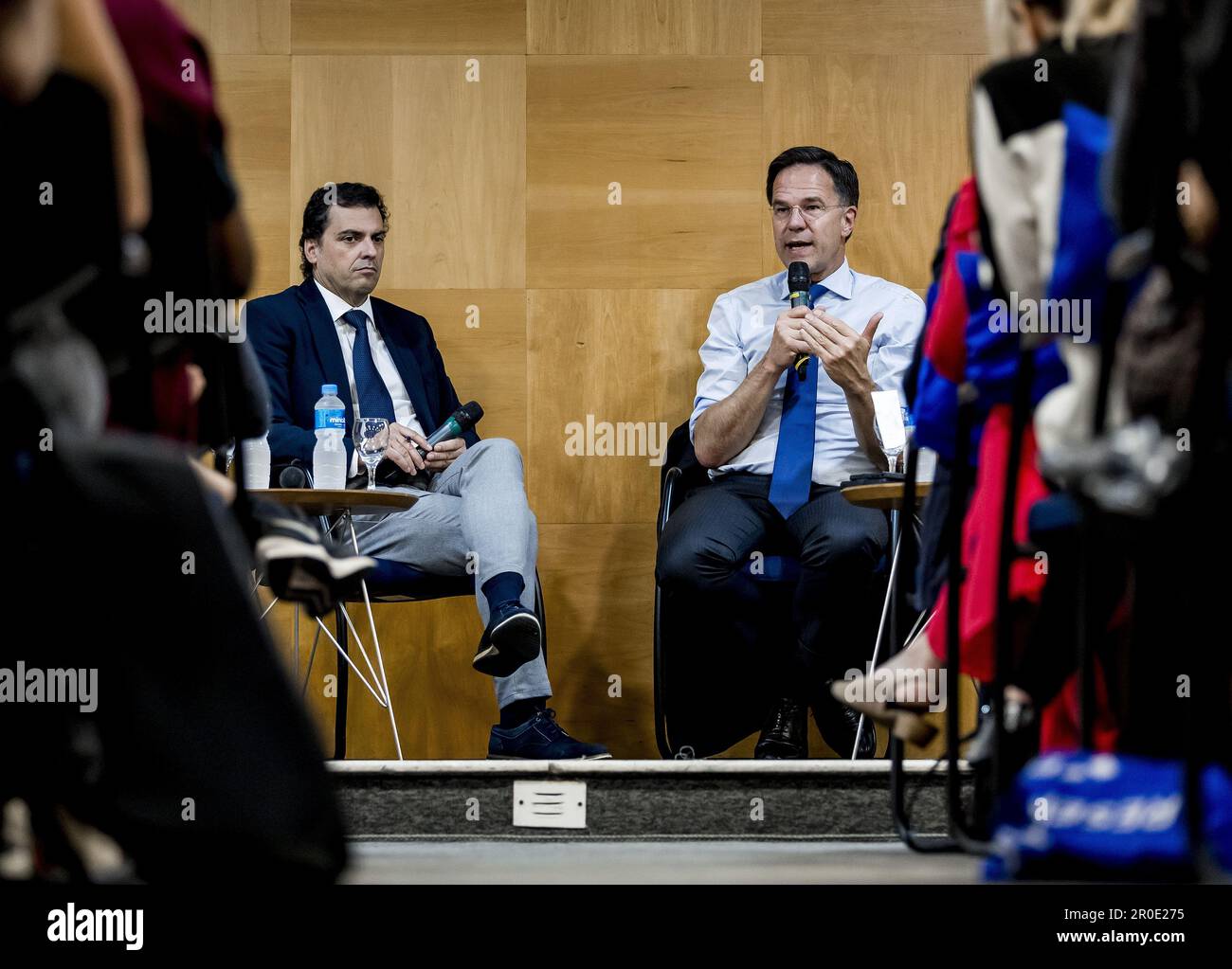 SAO PAULO - Mark Rutte im Gespräch mit Studenten über das Klima in der ...