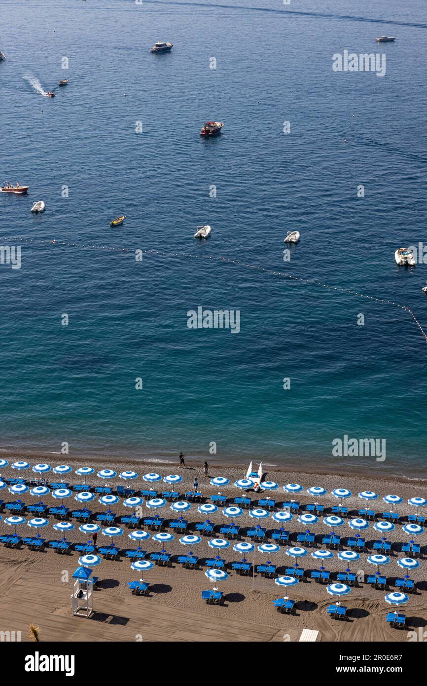 Der Strand in Positano, Kampanien, Italien Stockfoto