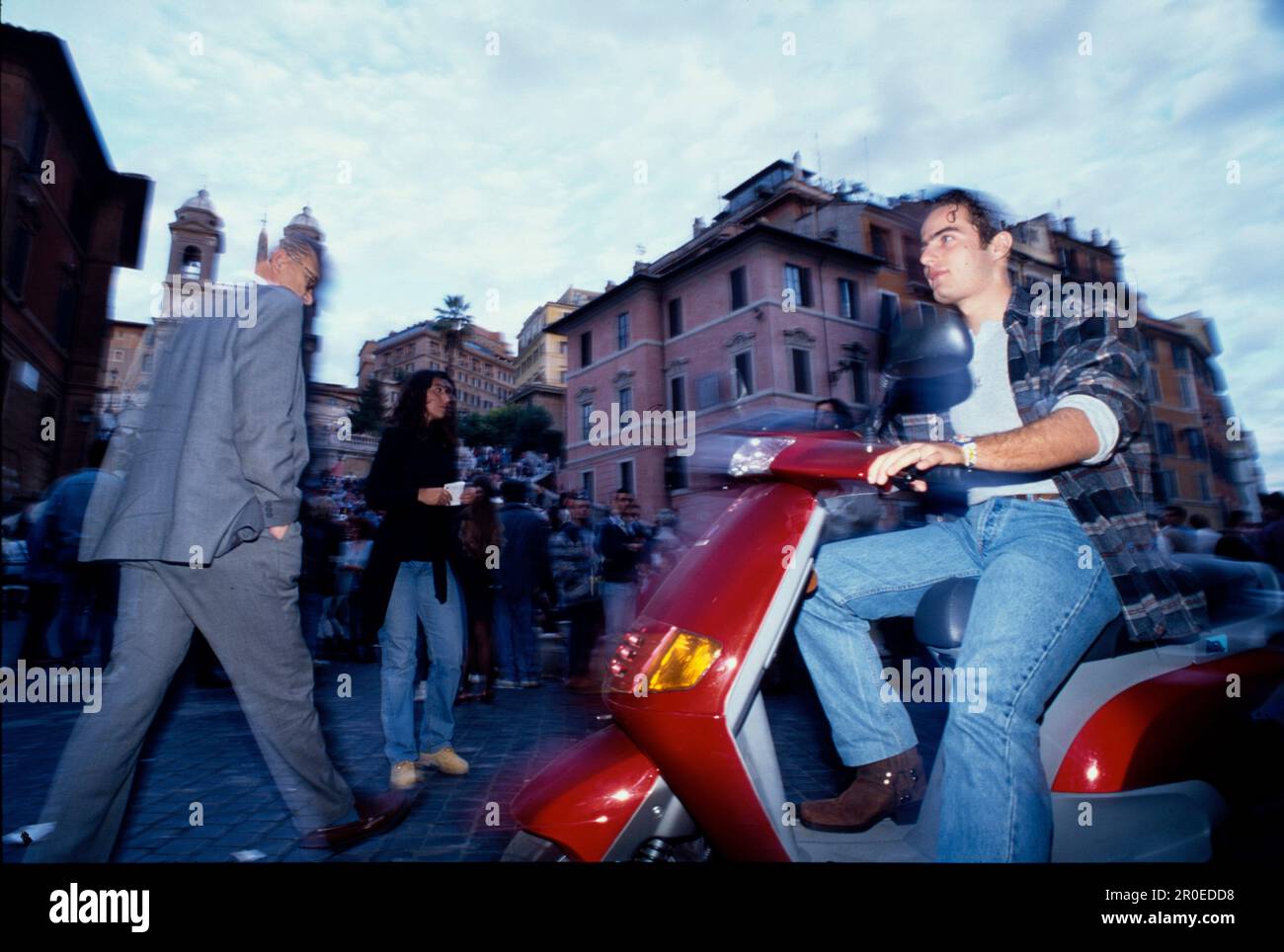 Vespafahrer, Piazza d'Espagna, Rom Latium, Italien Stockfoto