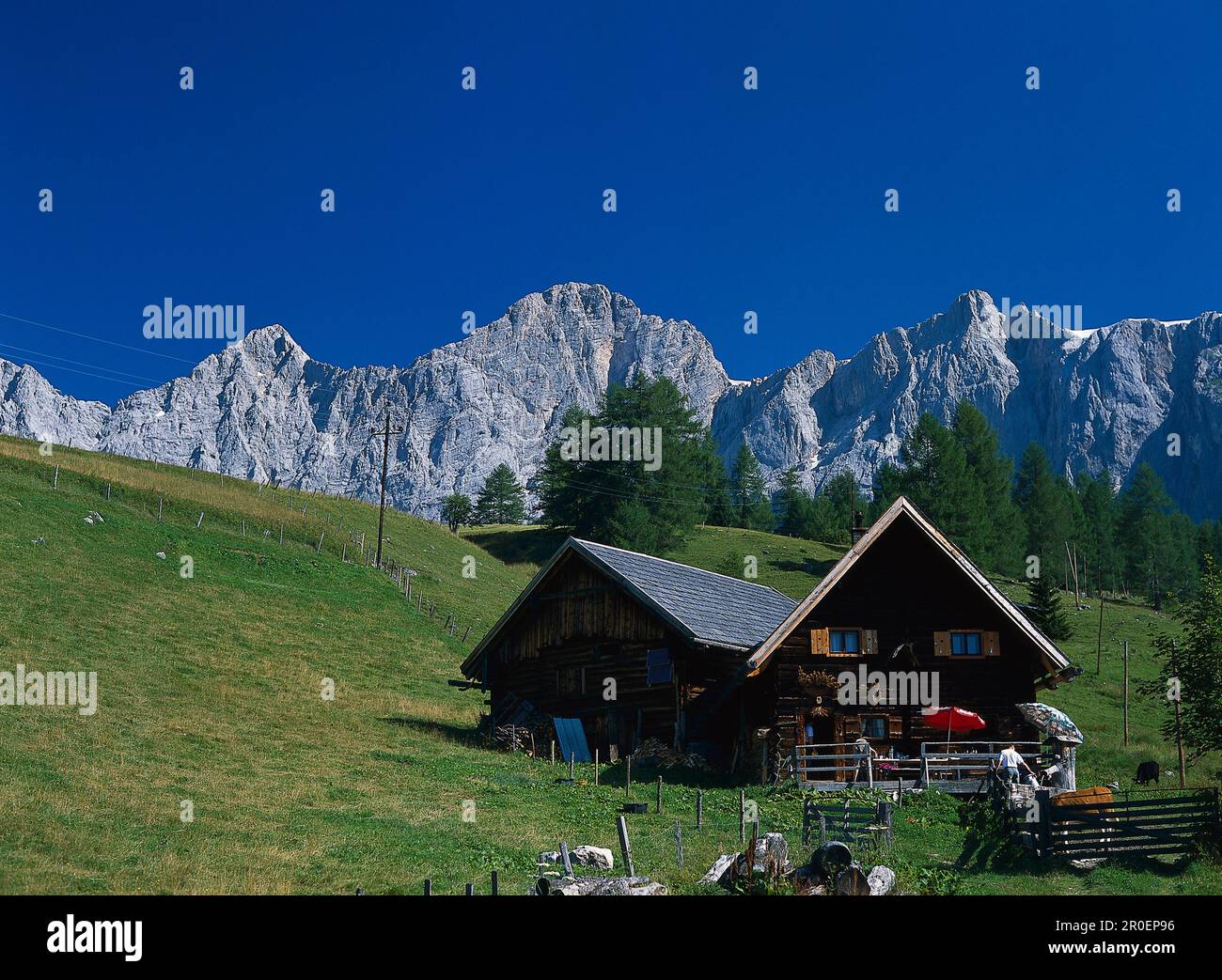 Berghütte vor dem Dachsteinberg, Ramsau, Steiermark, Österreich Stockfoto