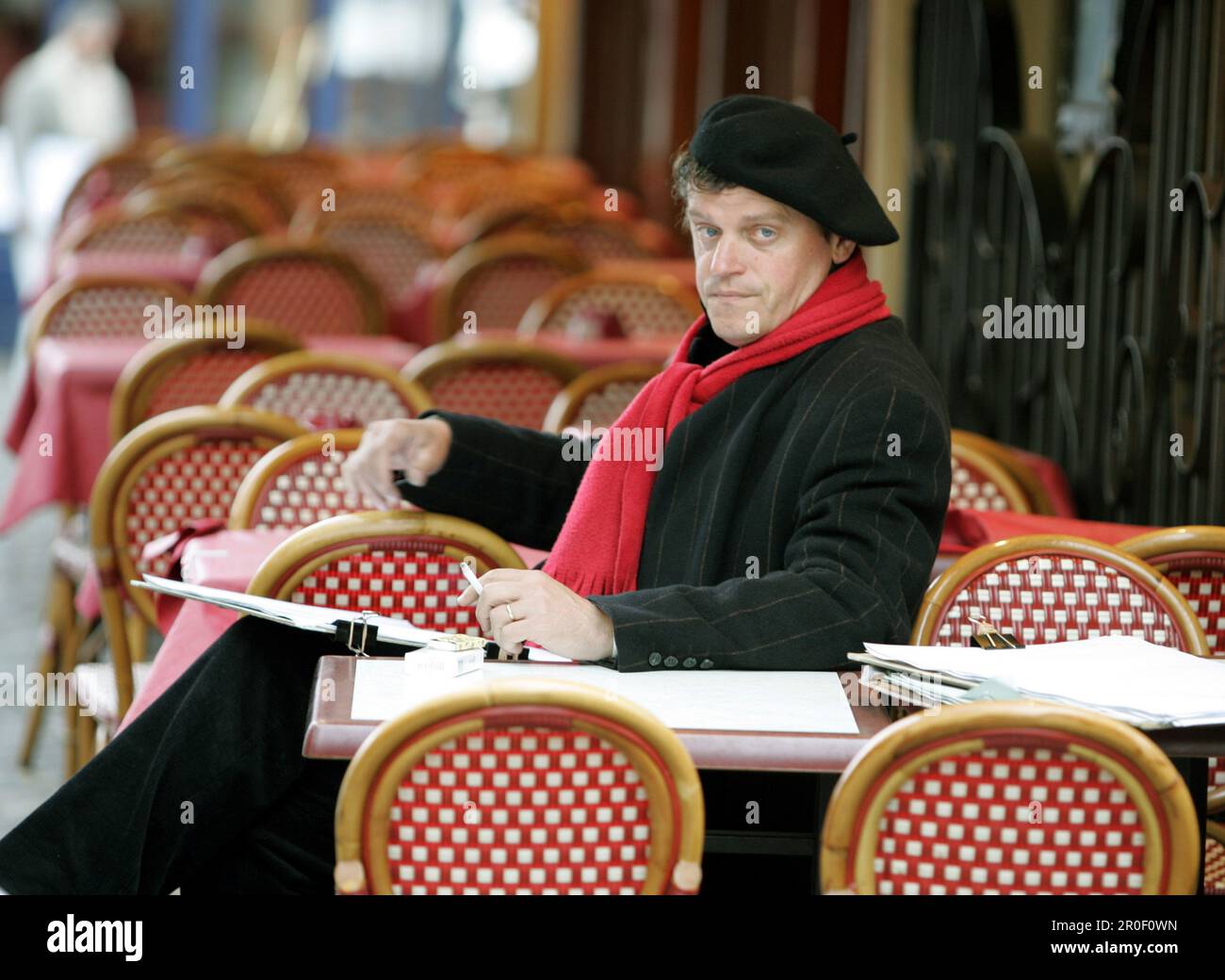 Typisch Pariser mit Beret, Montmartre, Frankreich, Paris, Montmartre, Strassenmaler mit Baskenmuetze Stockfoto