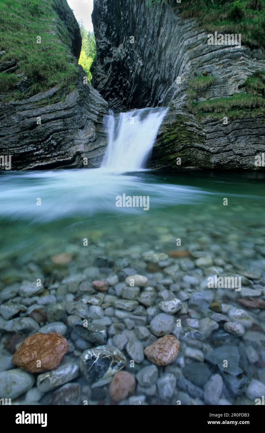 Wasserfall im Heutal-Tal, Chiemgau, Bayern, Deutschland Stockfoto
