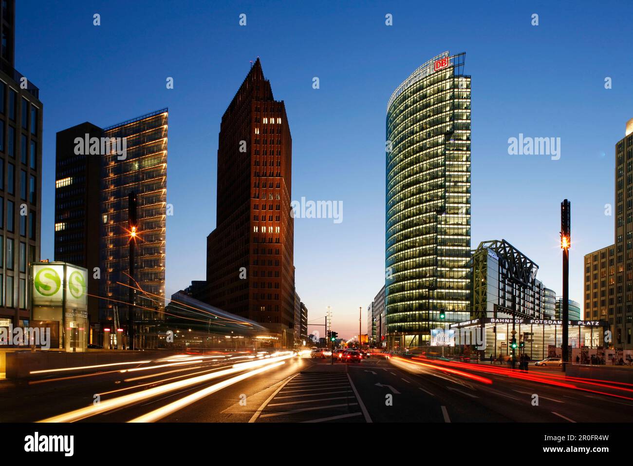 Berlin, Potsdamer Platz, Sony Center, DB Tower Stockfoto