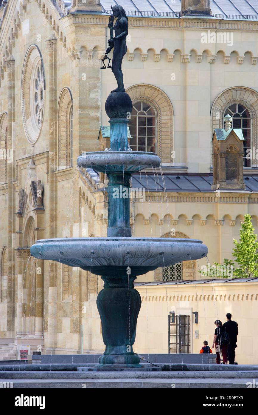 Marstallplatz mit Brunnen Kronprinz-Rupprecht-Brunnen und Allerheiligen-Kirche, München, Bayern, Deutschland Stockfoto