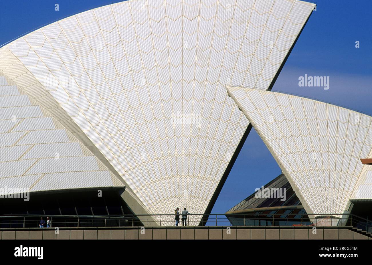 Detail des Opernhauses vor dem blauen Himmel, Sydney, New South Wales, Australien Stockfoto